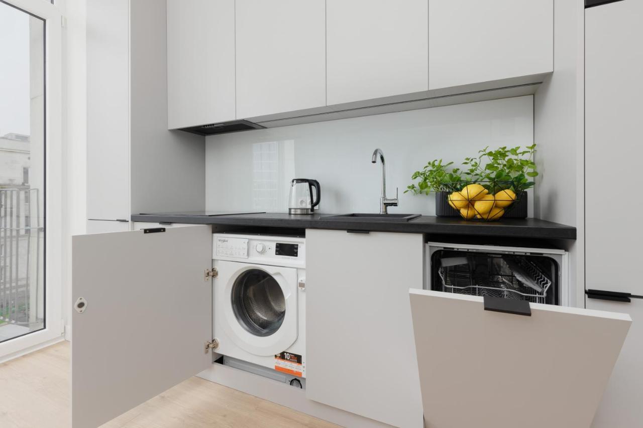 Spacious Apartment With Panoramic View Of Warsaw By Noclegi Renters Ngoại thất bức ảnh