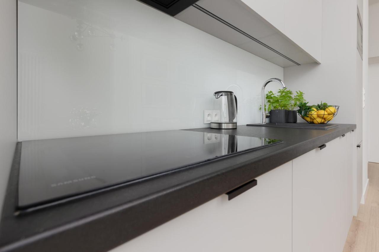 Spacious Apartment With Panoramic View Of Warsaw By Noclegi Renters Ngoại thất bức ảnh
